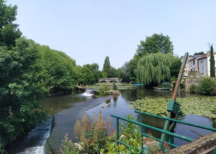 Le Loft De La Place Du Marche Apartment